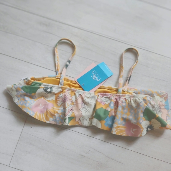 O'Neill NEW Twiggy Ruffle Bikini Swimsuit Set - Picture 7 of 12